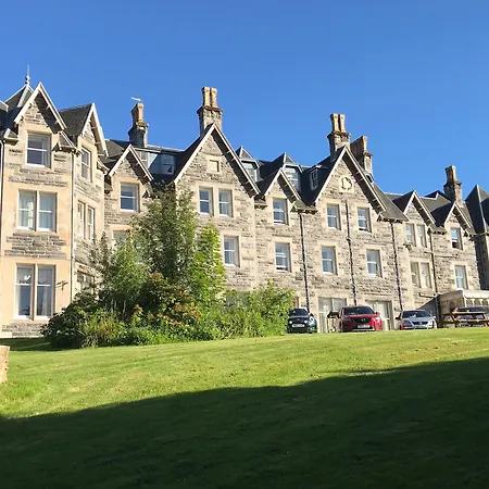 Ben Wyvis Hotel-2