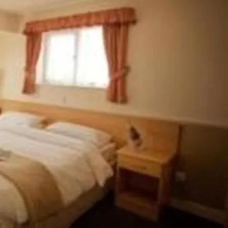 Moreton Park Hotel-3