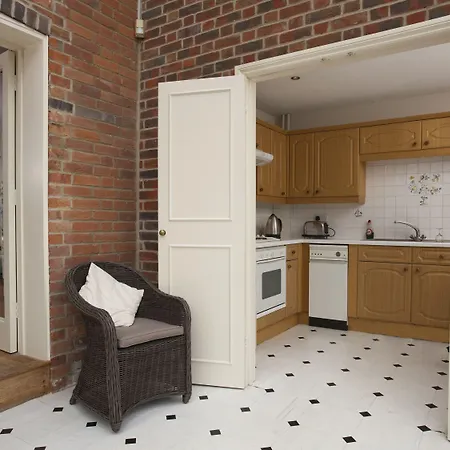 Rookwood Farmhouse B&B-2