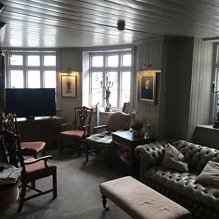 Bankes Arms Hotel-3