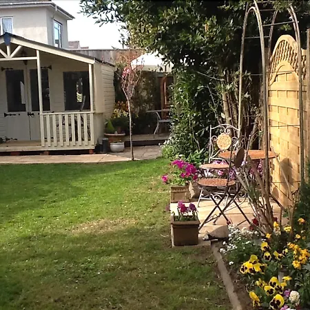 The Groveside Guest House-2
