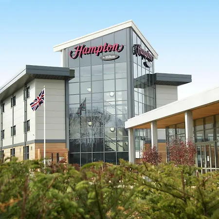 Hampton By Hilton Corby-3