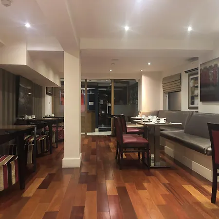 The New London Carlton Hotel-3