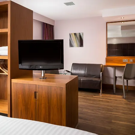 Roomzzz Leeds City-2