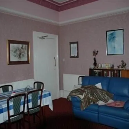 Eglinton Guest House-2