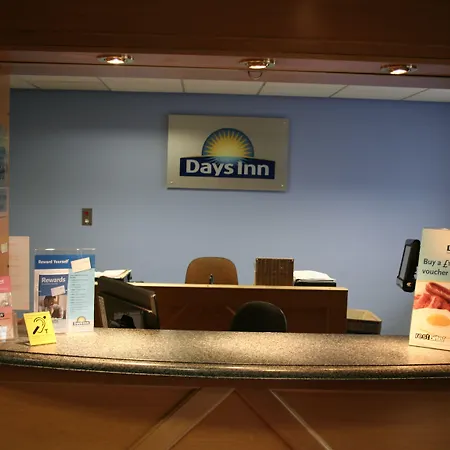 Super 8 By Wyndham Durham-3