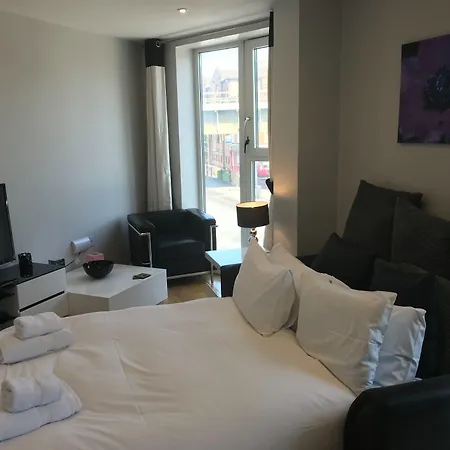 Lr London Apartments - Battersea Park-2