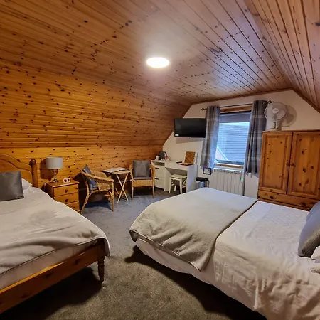 Carn Mhor Bed And Breakfast-2