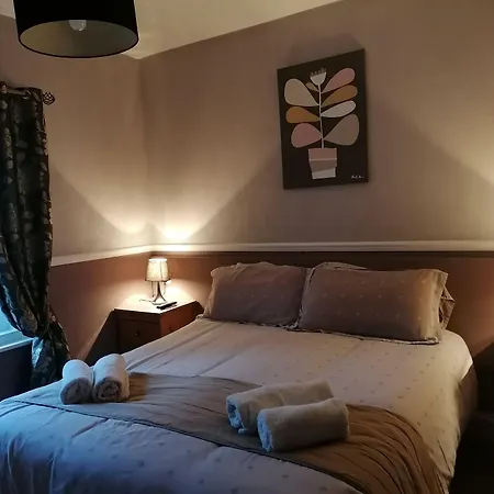 Longcroft Lodge-2
