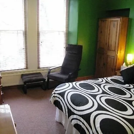 College House-2