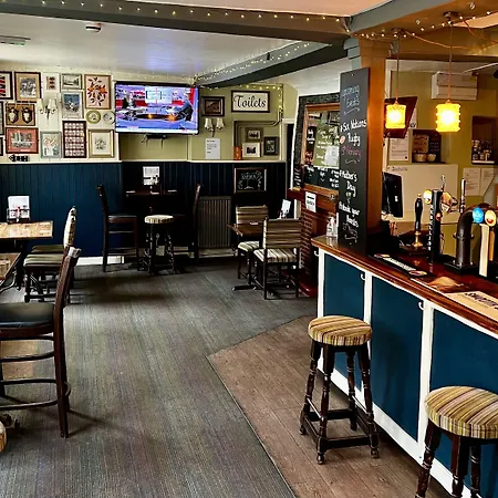 The Crown And Cushion-3