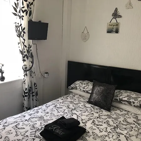 The Butterfly Hotel (Adults Only)-3