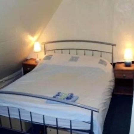 Three Horseshoes Inn-3