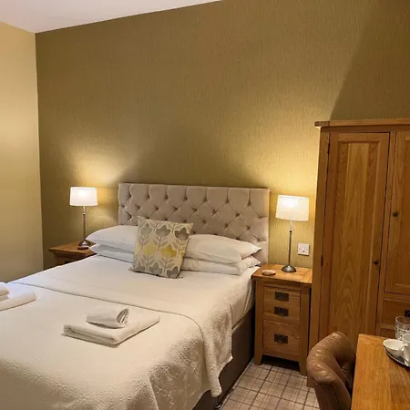 Yewfield Vegetarian Guest House-2