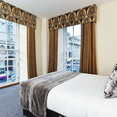 Royal Athenaeum Suites-2