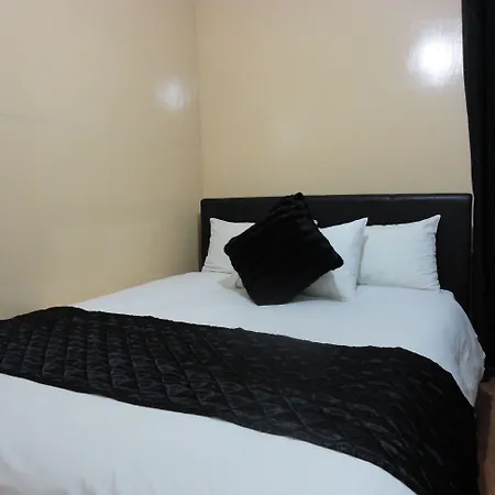 City View Hotel - Roman Road Market-3