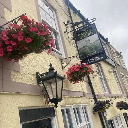 The Castle Tavern Pub & Guest Rooms-2