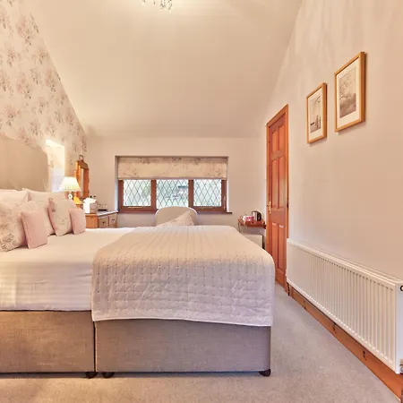 Hill Crest Country Guest House-2