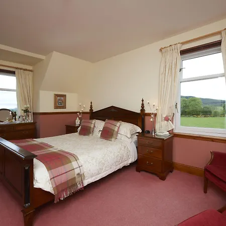 Daviot Lodge-3