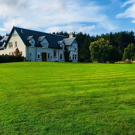Daviot Lodge-2