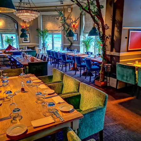 Ox Hotel, Bar, & Grill-2