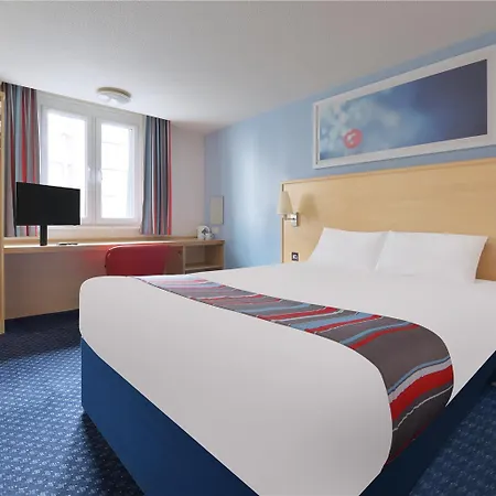 Travelodge Leeds Bradford Airport-2