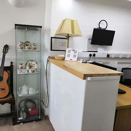 Celtic Bay Guest House-3