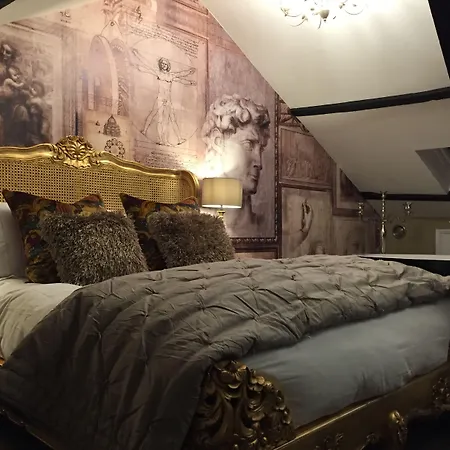 The Town House Bnb-2