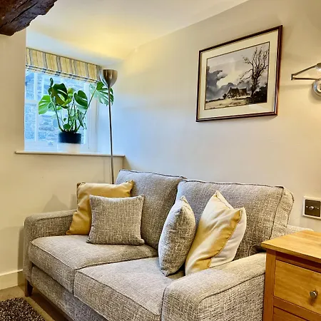 Castle Cottage Restaurant With Rooms-3