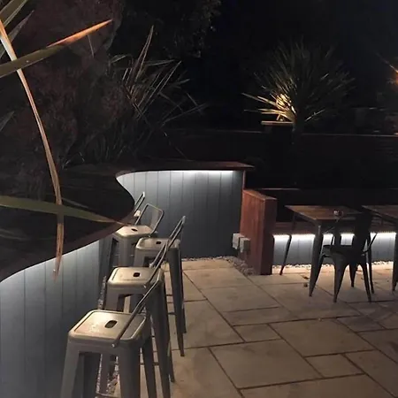 Oxgang Kitchen Bar & Rooms-2