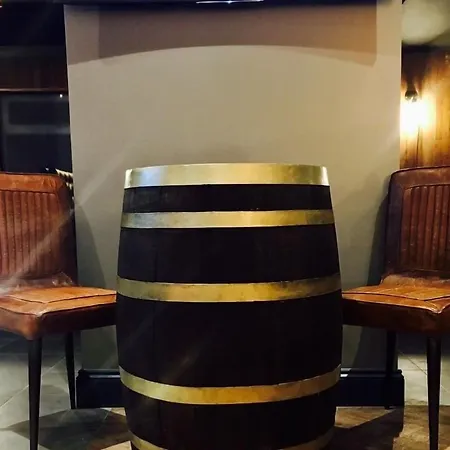 Oxgang Kitchen Bar & Rooms-3