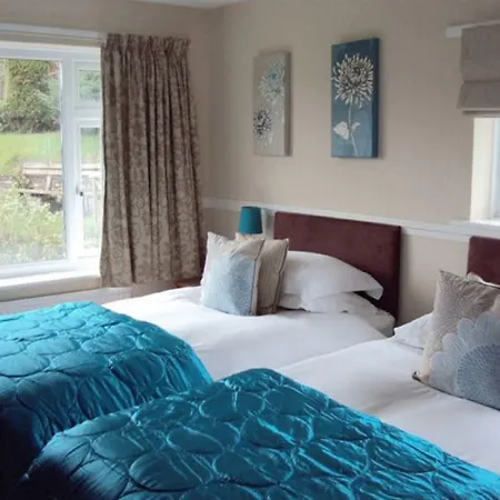 Coombe Bank Guest House-2