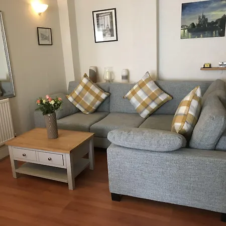 Dolphin Guesthouse-2