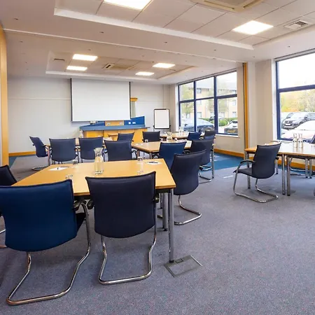 Holiday Inn Express Milton Keynes By Ihg-2