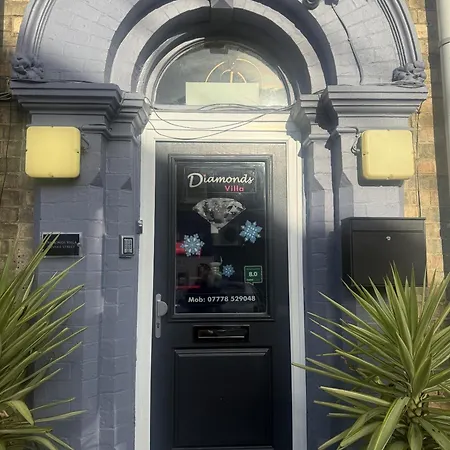 Diamonds Villa near York Hospital-3