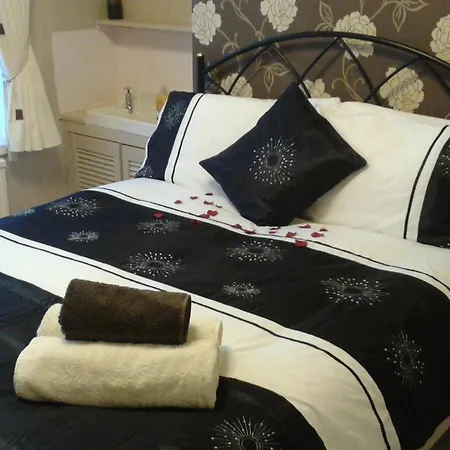 St Hilda Guest House-2