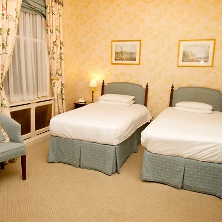 Angel And Royal Hotel-3