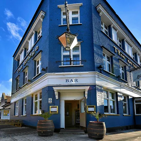 The Bridge Pub & Rooms-2