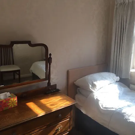 Edgware B&B-3