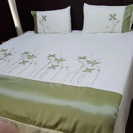 Portsmouth Budget Hotels - All Rooms Are En-Suite-3