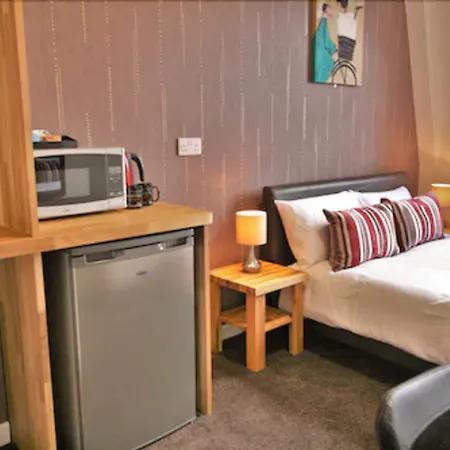 Central Hotel Gloucester By Roomsbooked-2