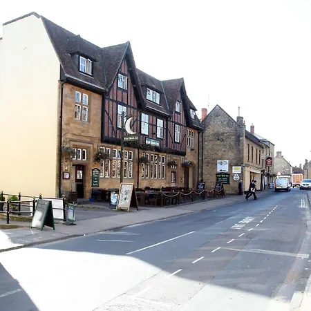 Half Moon, Sherborne By Marston'S Inns-3