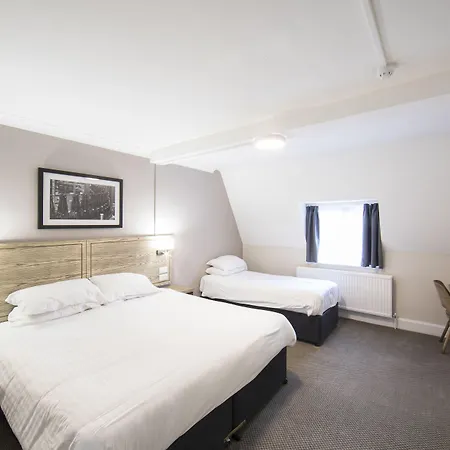 Half Moon, Sherborne By Marston'S Inns-2