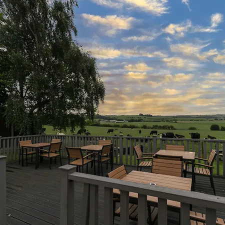 Three Horseshoes Inn-2