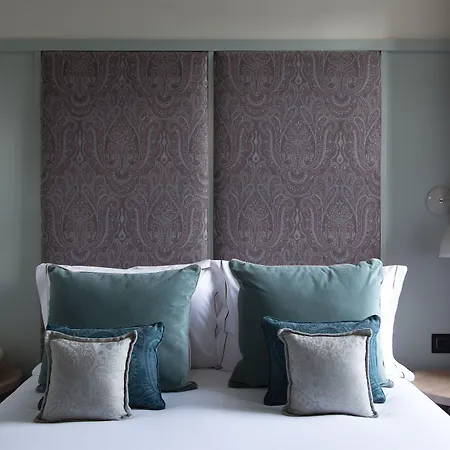 Abbey Strand Apartments, At Holyrood-3