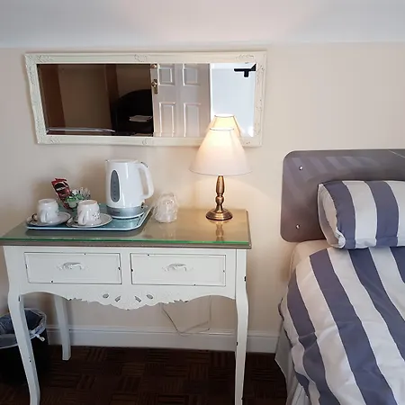 Aaron Lodge Guest House-3