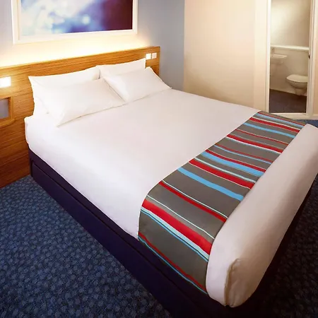 Travelodge London Battersea Hotel-3