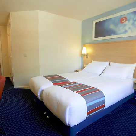 Travelodge Aberdeen Central-3