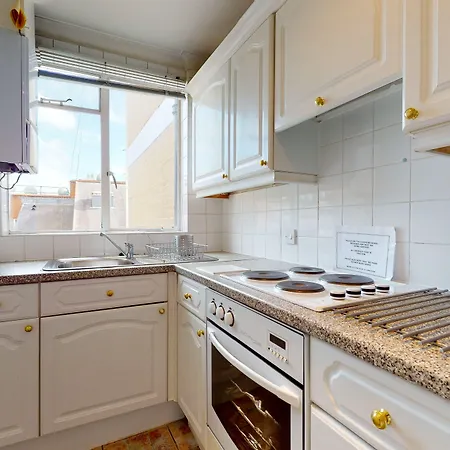 Hertford Court-2