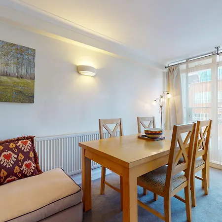Hertford Court-3